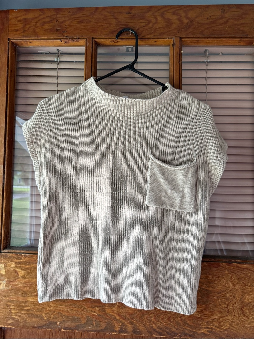 Cream Knit Short Sleeve Sweater with Pocket